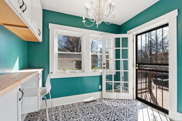 709 W Oakdale Drive, Fort Wayne, IN 46807