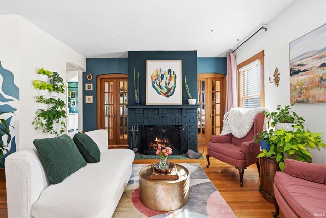 709 W Oakdale Drive, Fort Wayne, IN 46807