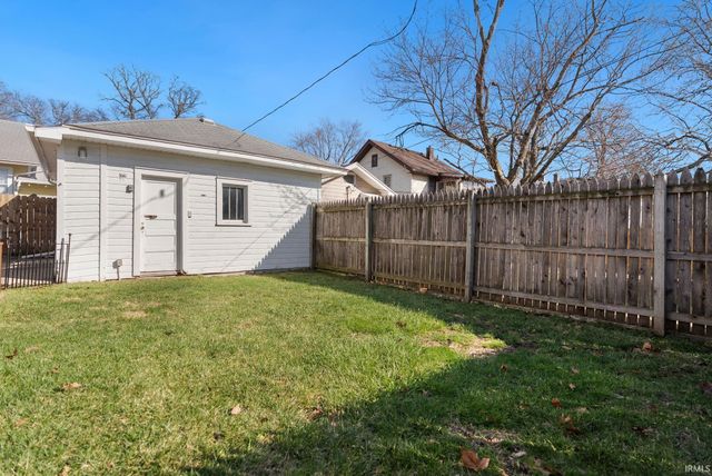 709 W Oakdale Drive, Fort Wayne, IN 46807