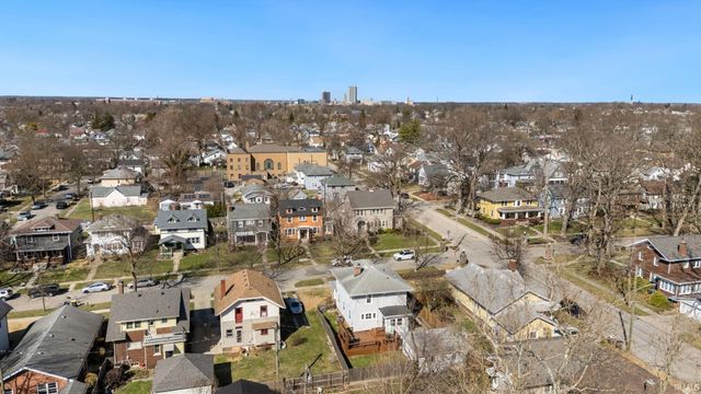 709 W Oakdale Drive, Fort Wayne, IN 46807