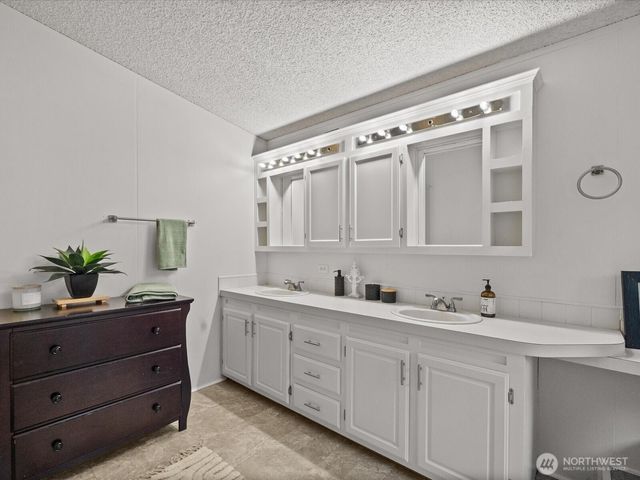 16730 80th Avenue NW, Stanwood, WA 98292