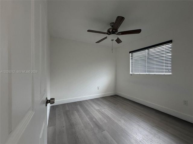 3021 W 76th St C-201, Hialeah, FL 33018