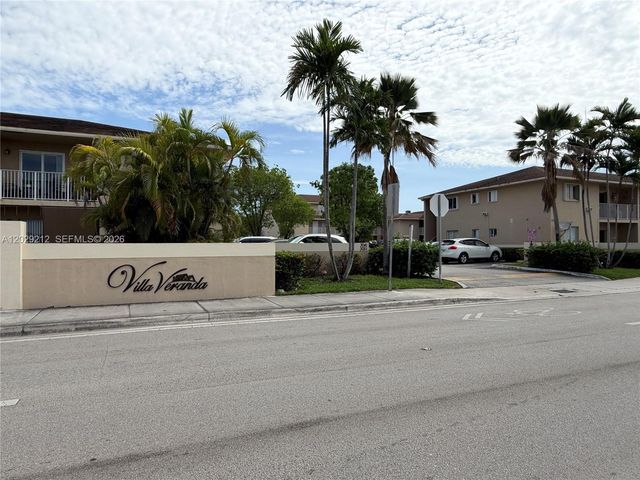 3021 W 76th St C-201, Hialeah, FL 33018