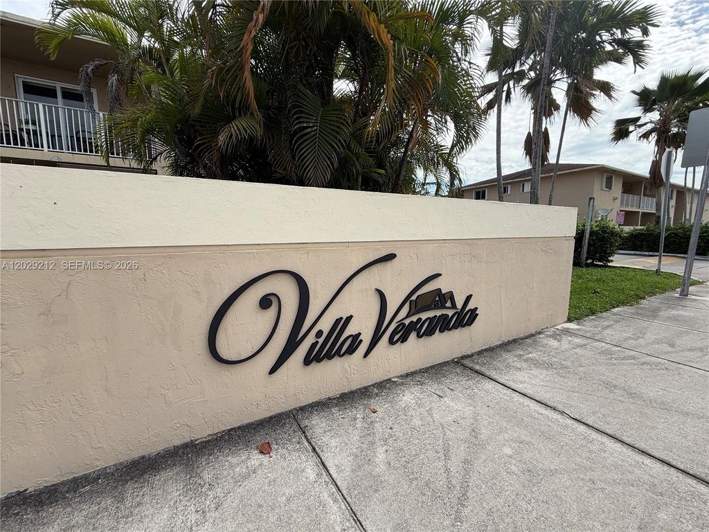 3021 W 76th St C-201, Hialeah, FL 33018