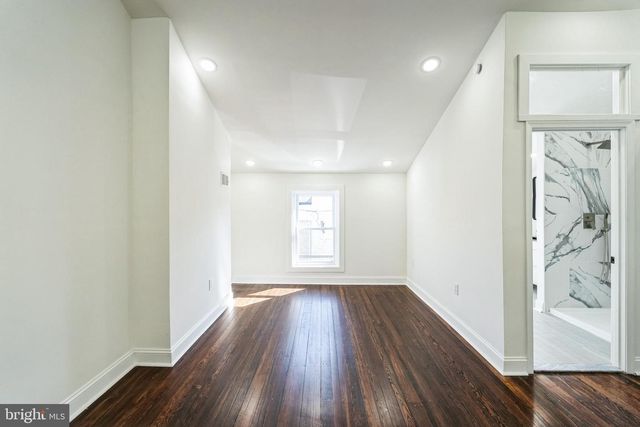 382 MARTIN ST, Philadelphia, PA 19128