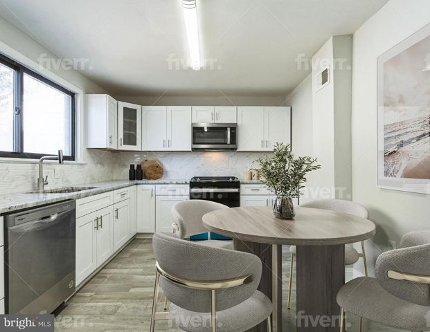 382 MARTIN ST, Philadelphia, PA 19128