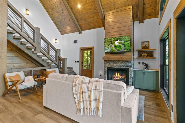 1510 Marie Drive, Talking Rock, GA 30175
