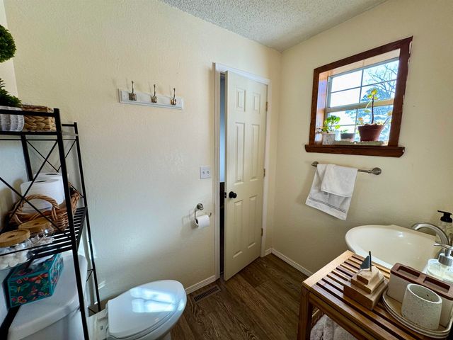 3068 S AR 9 HWY, Melbourne, AR 72556