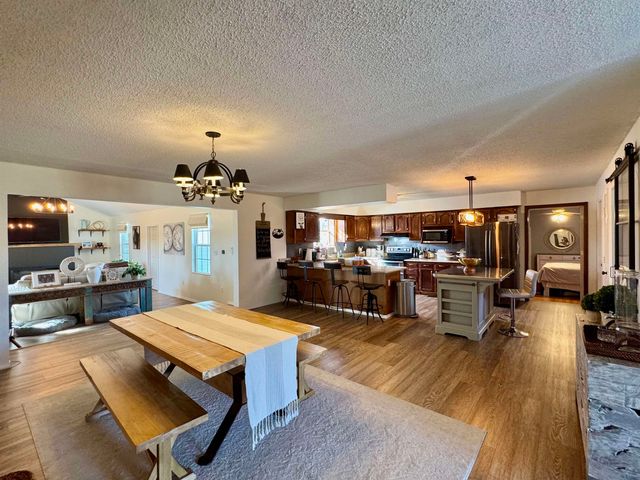 3068 S AR 9 HWY, Melbourne, AR 72556