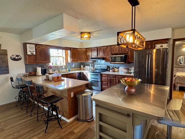 3068 S AR 9 HWY, Melbourne, AR 72556