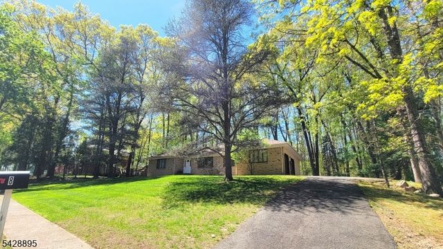 8 De Hart Rd, Parsippany-troy Hills Twp., NJ 07054