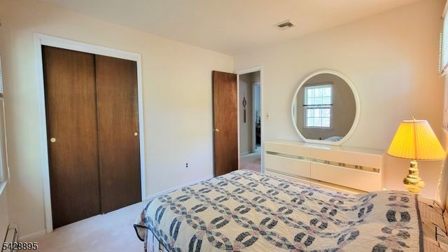 8 De Hart Rd, Parsippany-troy Hills Twp., NJ 07054