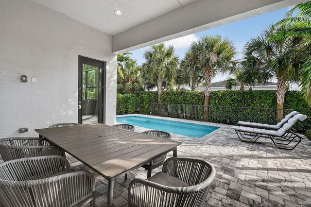 13509 Artisan Circle, Palm Beach Gardens, FL 33418