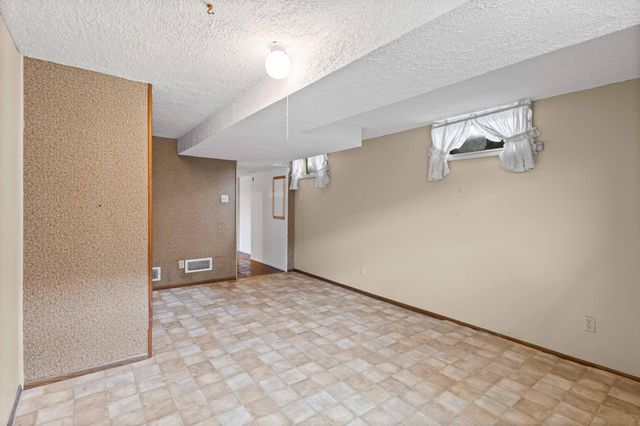 302 WESTRIDGE DR, Columbia, MO 65203