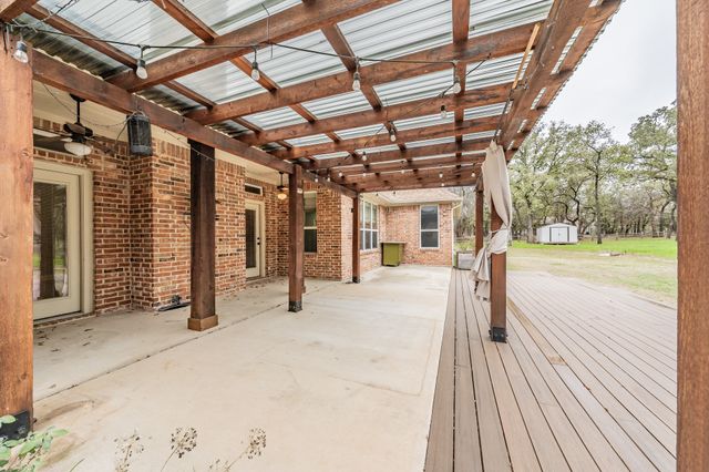 112 Amanda Court, Boyd, TX 75023