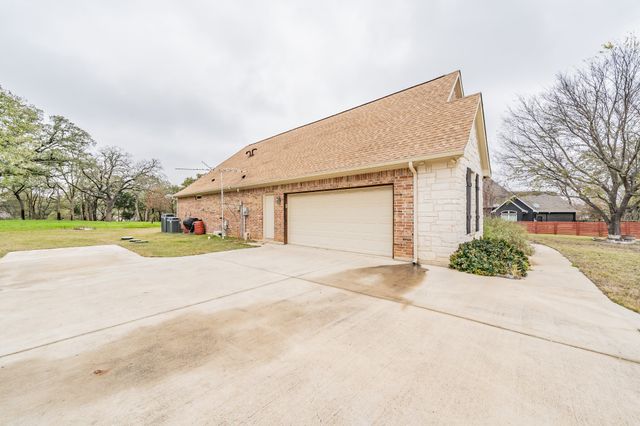 112 Amanda Court, Boyd, TX 75023
