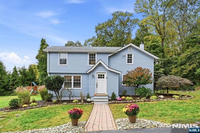 30 Sheep Hill Road, Boonton Township, NJ 07005
