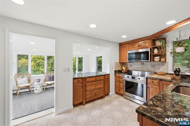 30 Sheep Hill Road, Boonton Township, NJ 07005