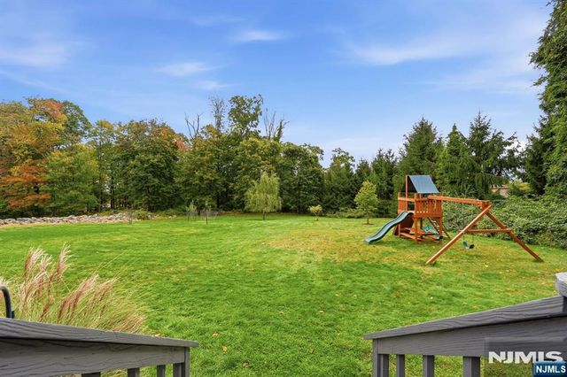 30 Sheep Hill Road, Boonton Township, NJ 07005