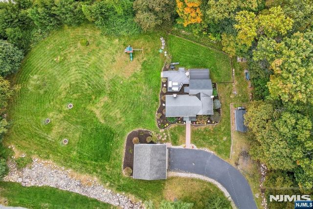 30 Sheep Hill Road, Boonton Township, NJ 07005