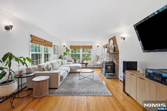 30 Sheep Hill Road, Boonton Township, NJ 07005