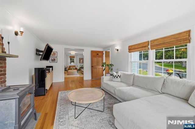 30 Sheep Hill Road, Boonton Township, NJ 07005