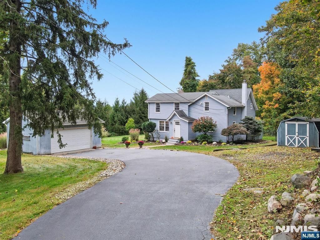 30 Sheep Hill Road, Boonton Township, NJ 07005