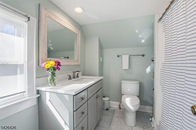 454 S Maple Ave, Glen Rock Boro, NJ 07452