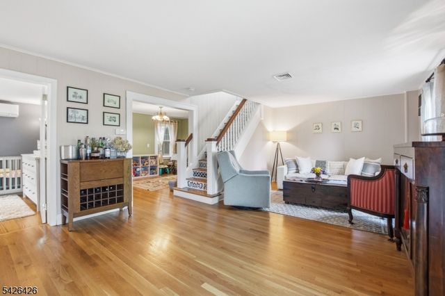 454 S Maple Ave, Glen Rock Boro, NJ 07452