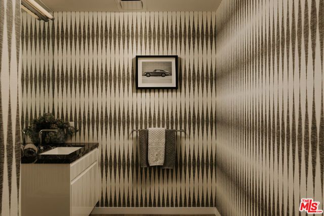 9000 W 3rd Street 501, Los Angeles, CA 90048