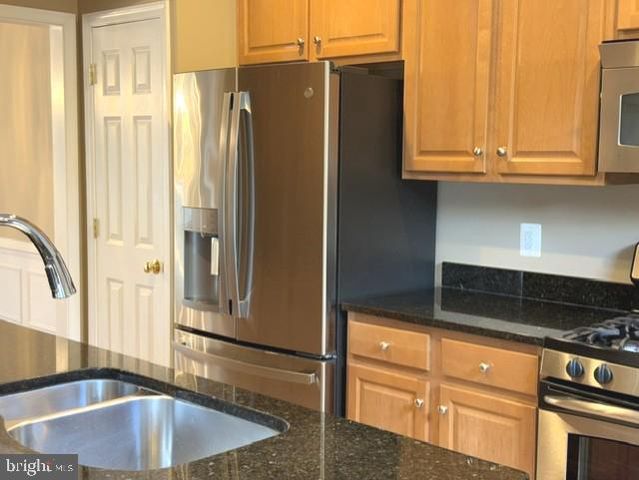 2520 TERRA COTTA CIR, Herndon, VA 20171