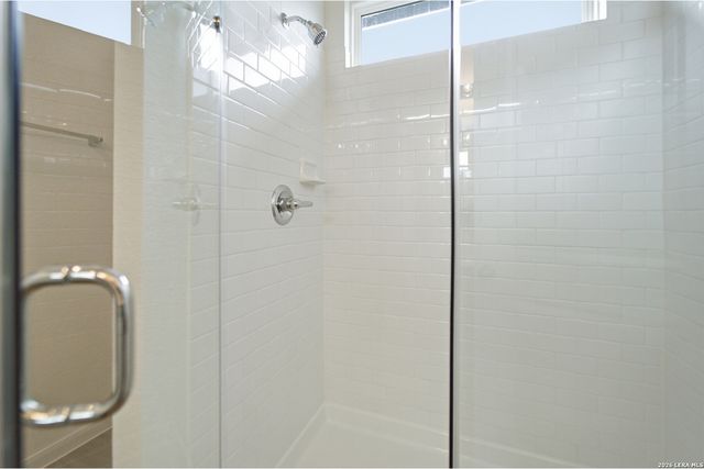 11154 HOLLINGER CIR, Converse, TX 78109