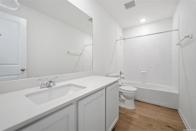 11154 HOLLINGER CIR, Converse, TX 78109
