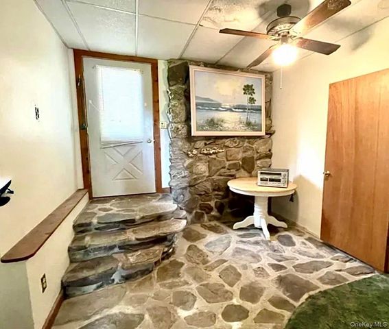 159 E Dorsey Lane, Poughkeepsie, NY 12601