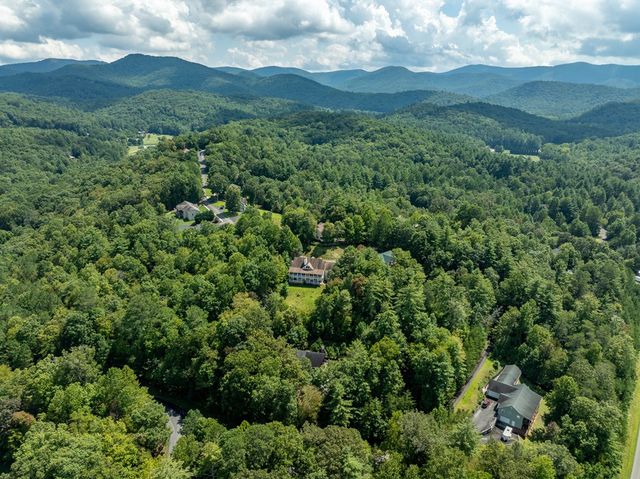 77 Souther Mill Overlook, Blairsville, GA 30512
