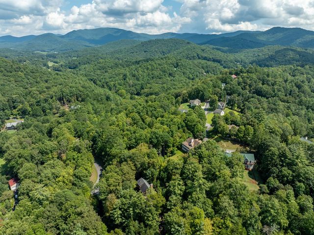 77 Souther Mill Overlook, Blairsville, GA 30512
