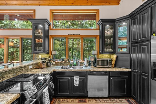 77 Souther Mill Overlook, Blairsville, GA 30512