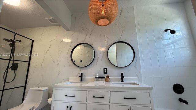 11034 NW 43rd Terrace 11034, Doral, FL 33178