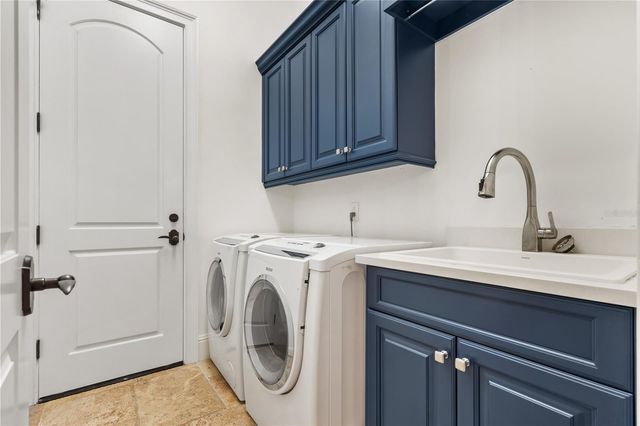 9841 COVENT GARDEN DRIVE, Orlando, FL 32827