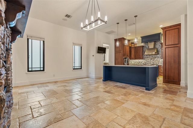 9841 COVENT GARDEN DRIVE, Orlando, FL 32827