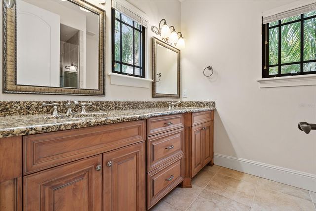 9841 COVENT GARDEN DRIVE, Orlando, FL 32827