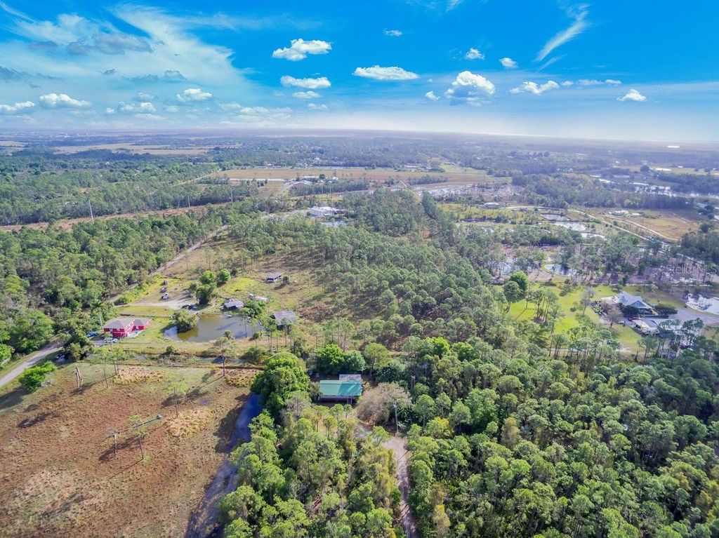 Image 3 of property listing at 9930 COUNCILOR LANE, North Fort Myers, FL 33917