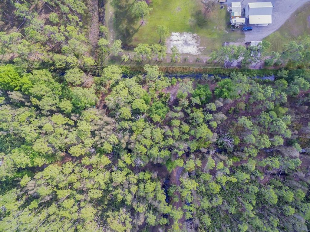 Image 4 of property listing at 9930 COUNCILOR LANE, North Fort Myers, FL 33917