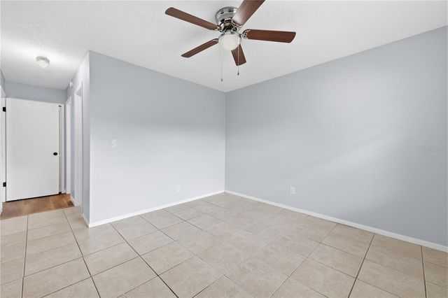 5108 LAWNTON COURT, Tampa, FL 33624