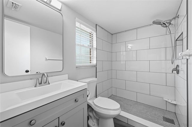 5108 LAWNTON COURT, Tampa, FL 33624