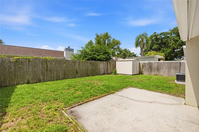 5108 LAWNTON COURT, Tampa, FL 33624
