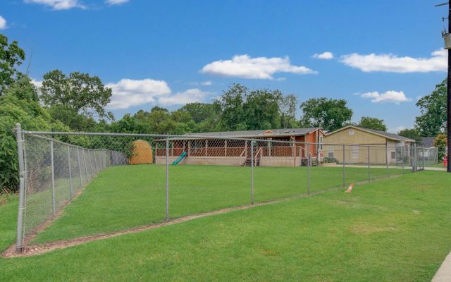 222 Kernohan Street, Crosby, TX 77532