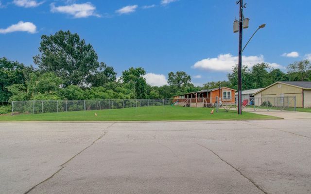 222 Kernohan Street, Crosby, TX 77532