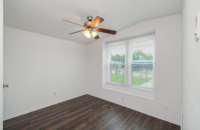 222 Kernohan Street, Crosby, TX 77532