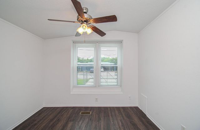 222 Kernohan Street, Crosby, TX 77532